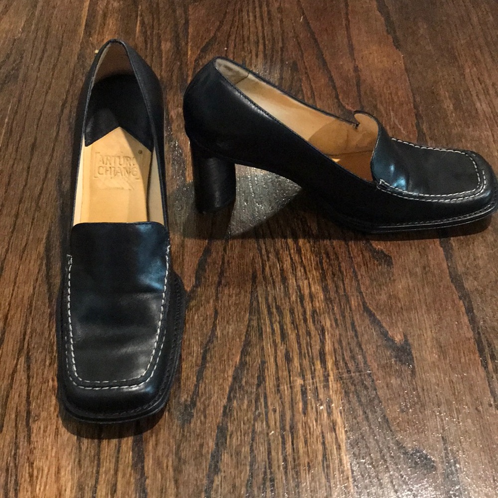Arturo Chiang heels
